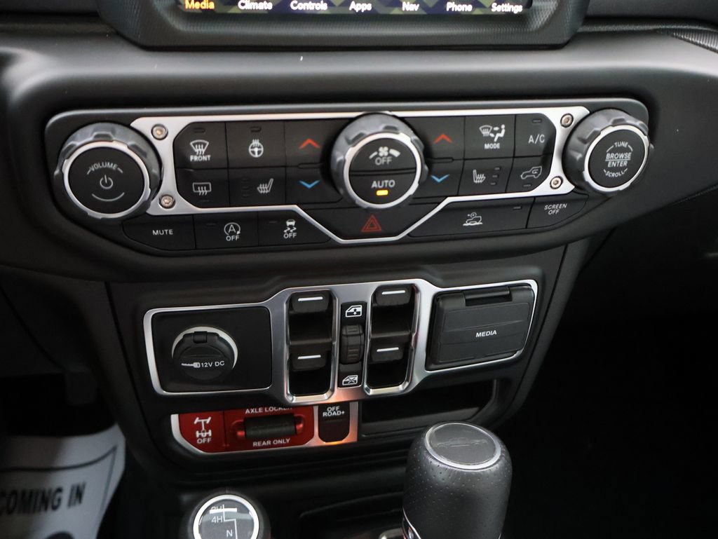 Used 2023 Jeep Gladiator Mojave w/ LED Lighting Group AWD/4WD image 25