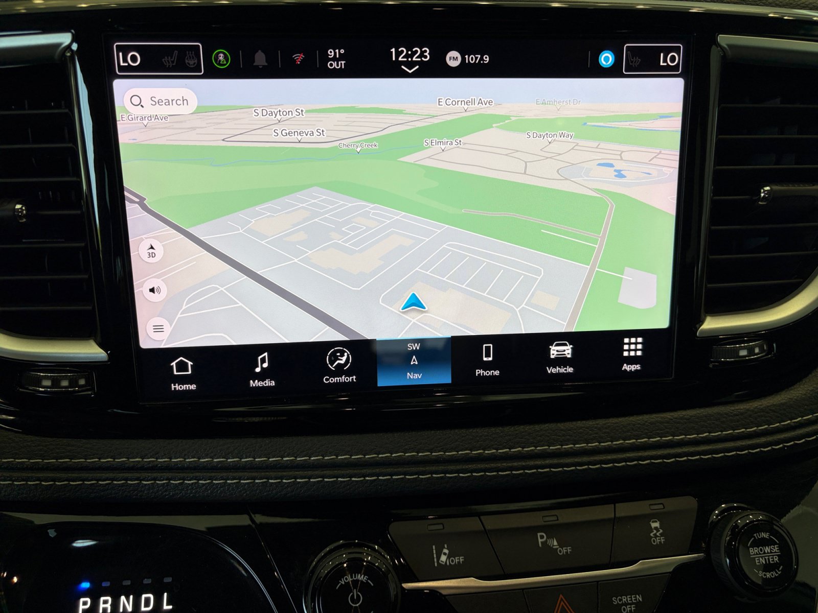 Used 2024 Chrysler Pacifica Limited FWD image 25