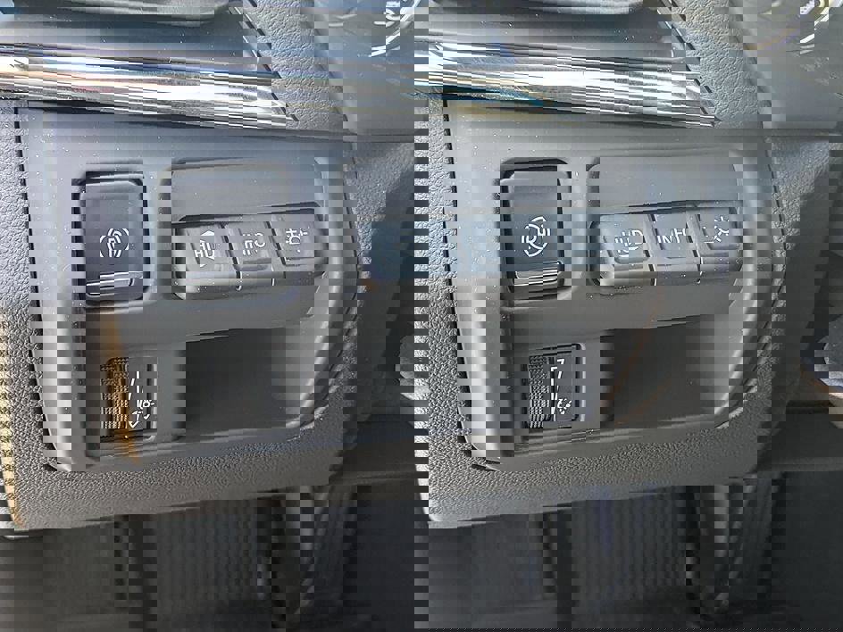 New 2025 Cadillac CT4 Premium Luxury image 16