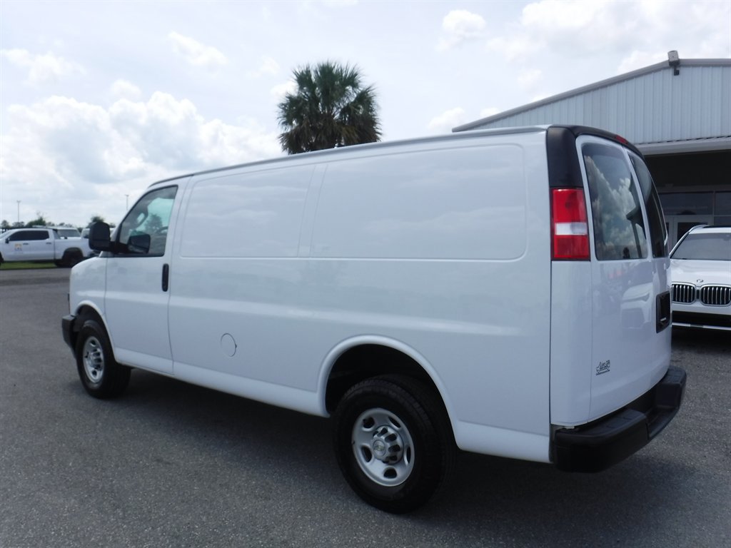 Used 2021 Chevrolet Express 2500 w/ Driver Convenience Package RWD image 9