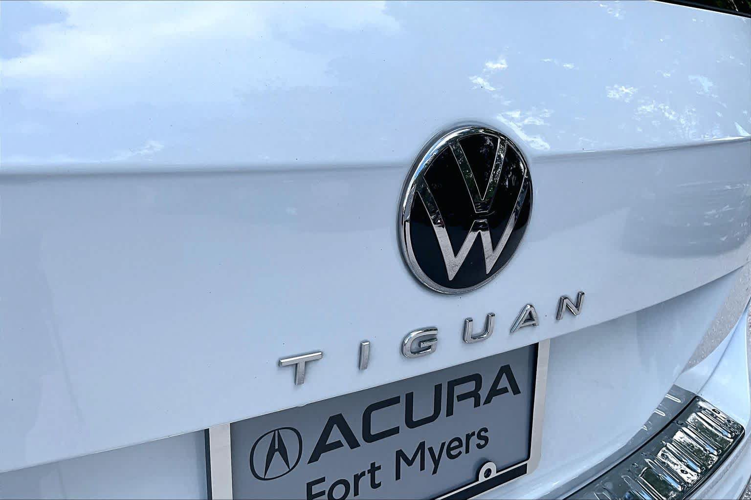 Used 2022 Volkswagen Tiguan SEL R-Line AWD/4WD image 31