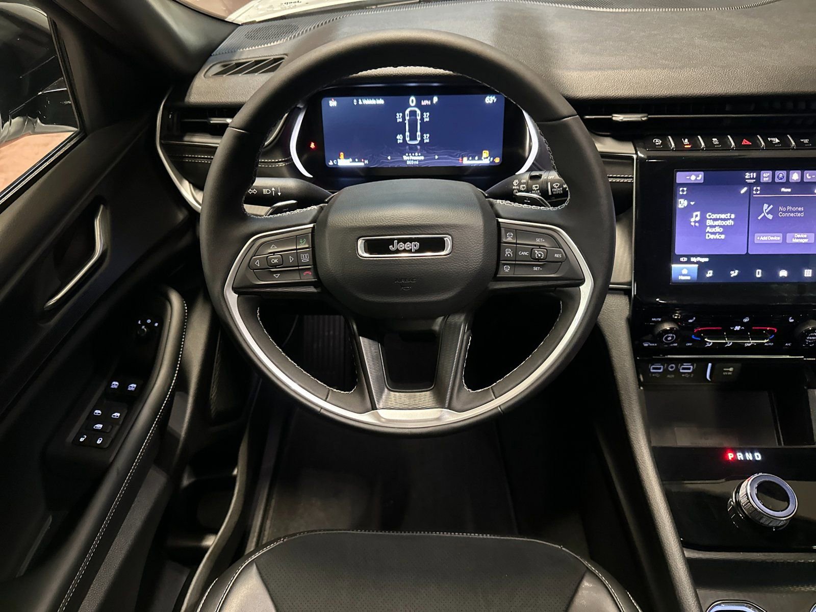 Certified 2025 Jeep Grand Cherokee L Altitude AWD/4WD image 13