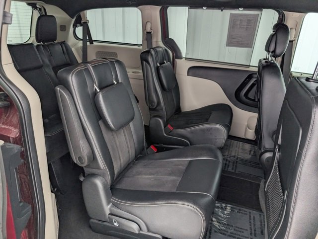 Used 2018 Dodge Grand Caravan SXT image 24