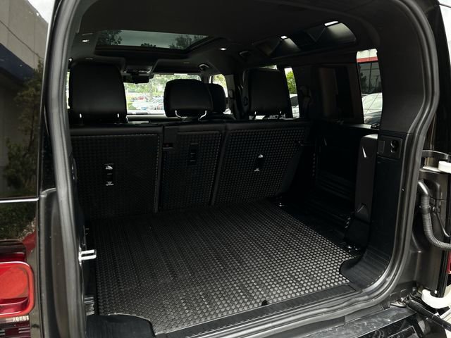 Used 2022 Land Rover Defender 110 X-Dynamic SE AWD/4WD image 34