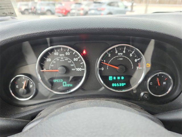 Used 2015 Jeep Wrangler Unlimited Sahara image 14