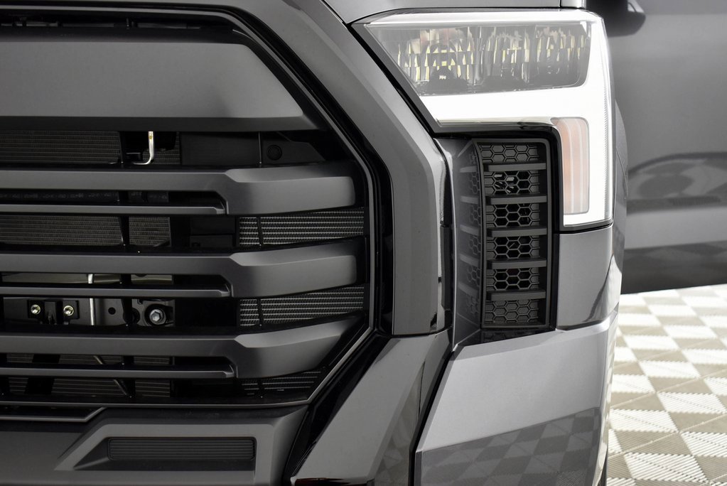 New 2025 Toyota Tundra SR image 5