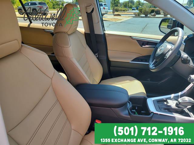 Used 2025 Toyota RAV4 XLE Premium FWD image 29
