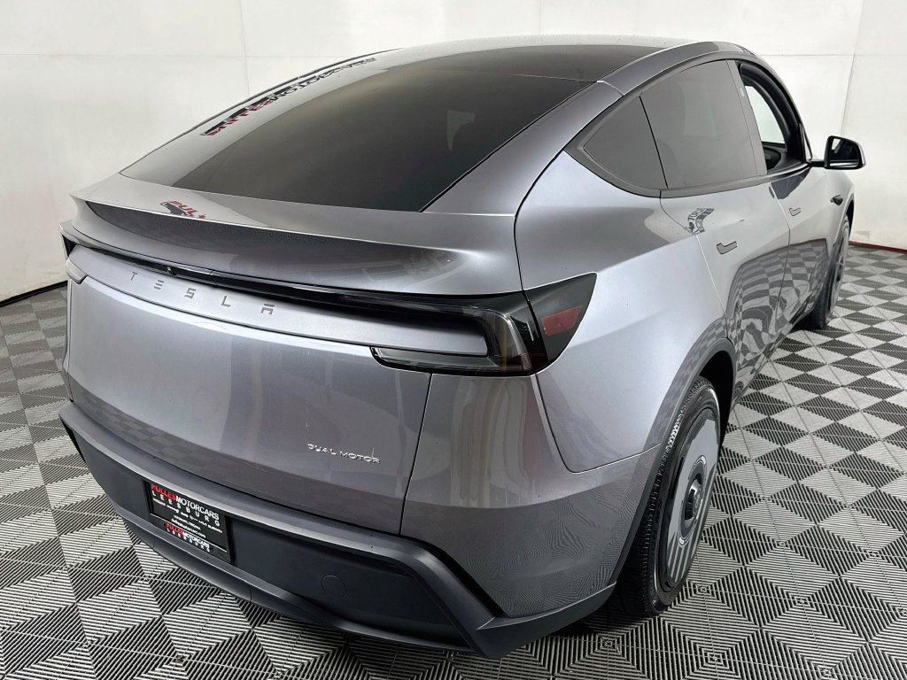 Used 2026 Tesla Model Y Long Range AWD/4WD image 7