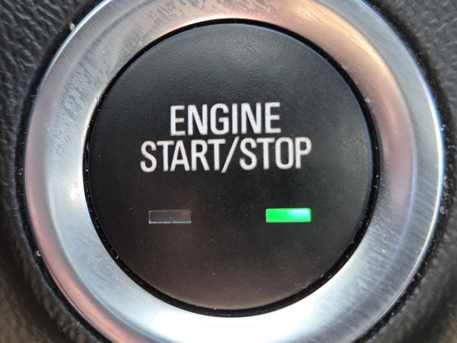 Used 2023 GMC Terrain SLT image 32