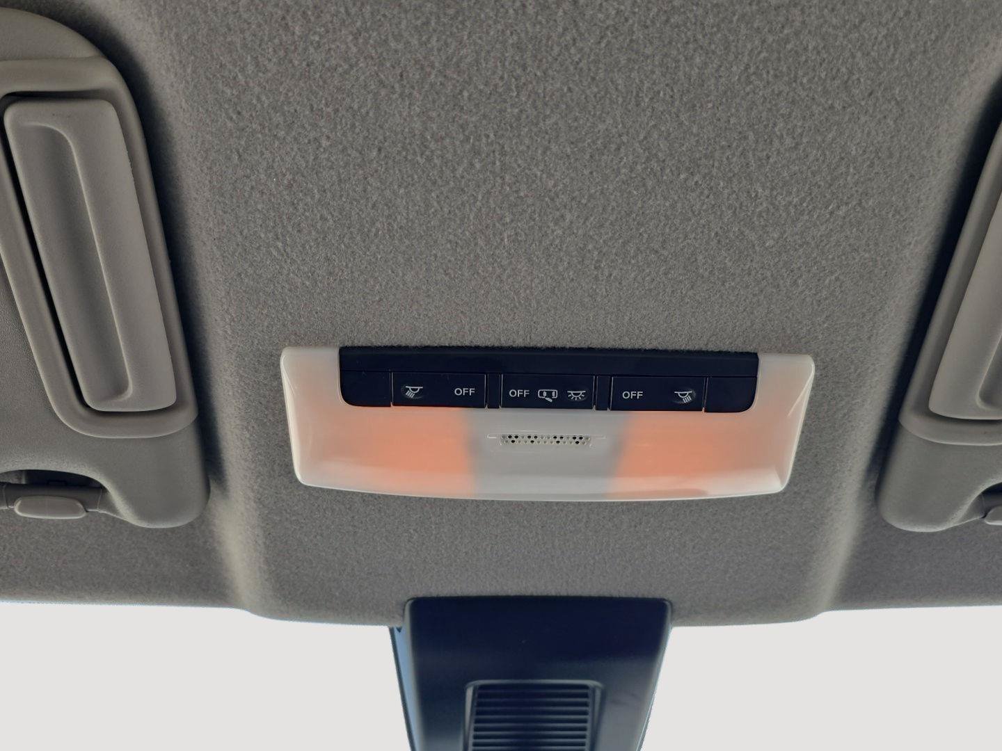 Used 2023 Nissan Kicks SV FWD image 11
