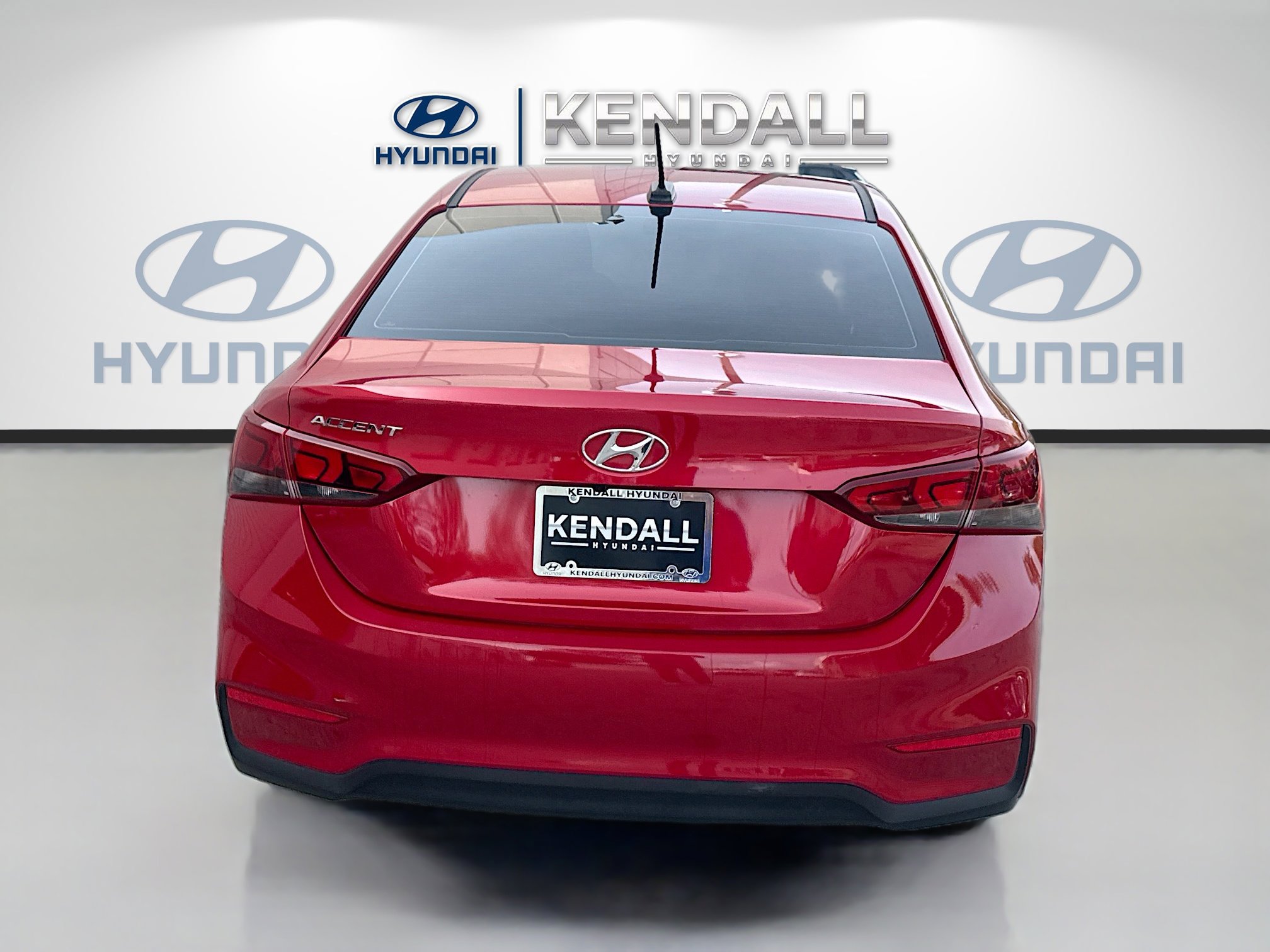 Used 2022 Hyundai Accent SEL image 2