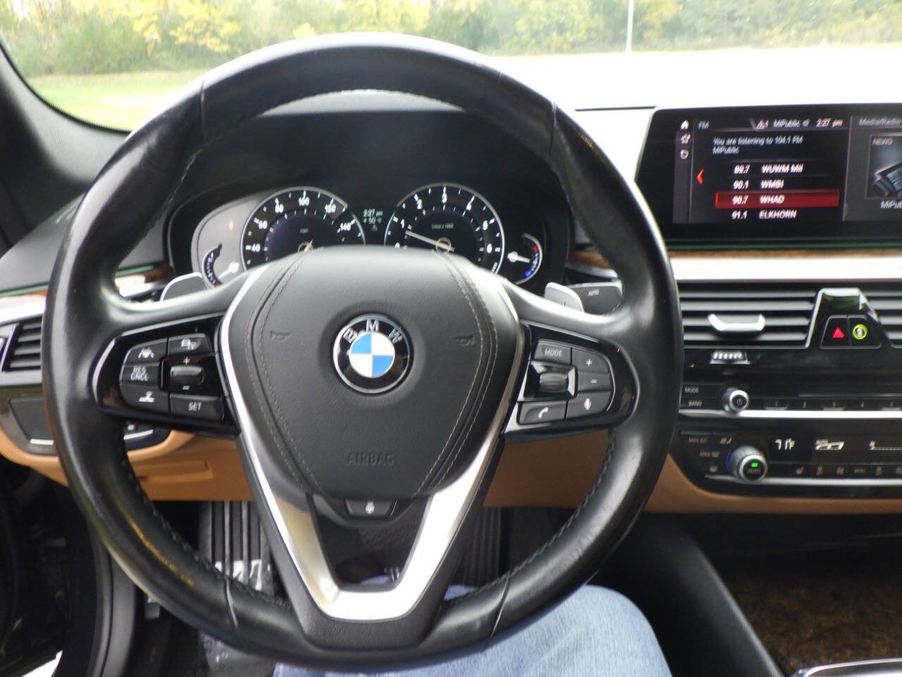 Used 2019 BMW 530i xDrive AWD/4WD image 17