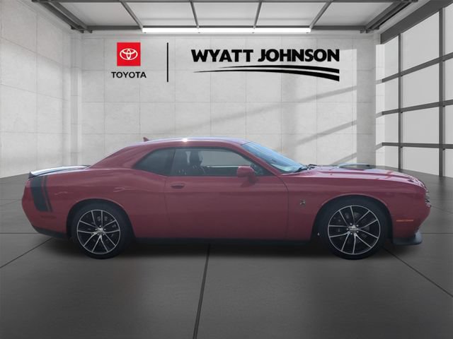 Used 2016 Dodge Challenger R/T Scat Pack RWD image 6