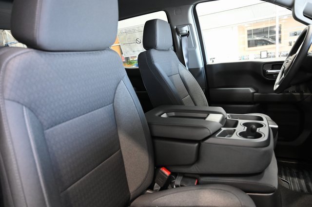 New 2026 Chevrolet Silverado 1500 Custom Trail Boss w/ Dark Appearance Package image 9