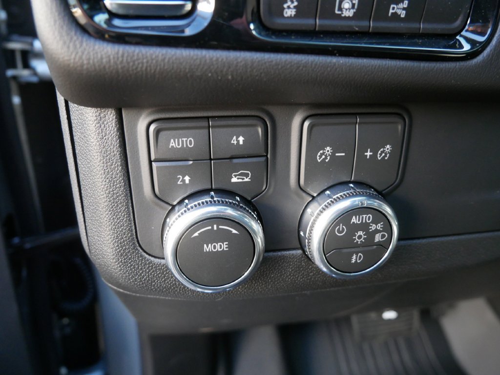 New 2026 GMC Yukon XL Denali w/ Sun & Power Step Package AWD/4WD image 14