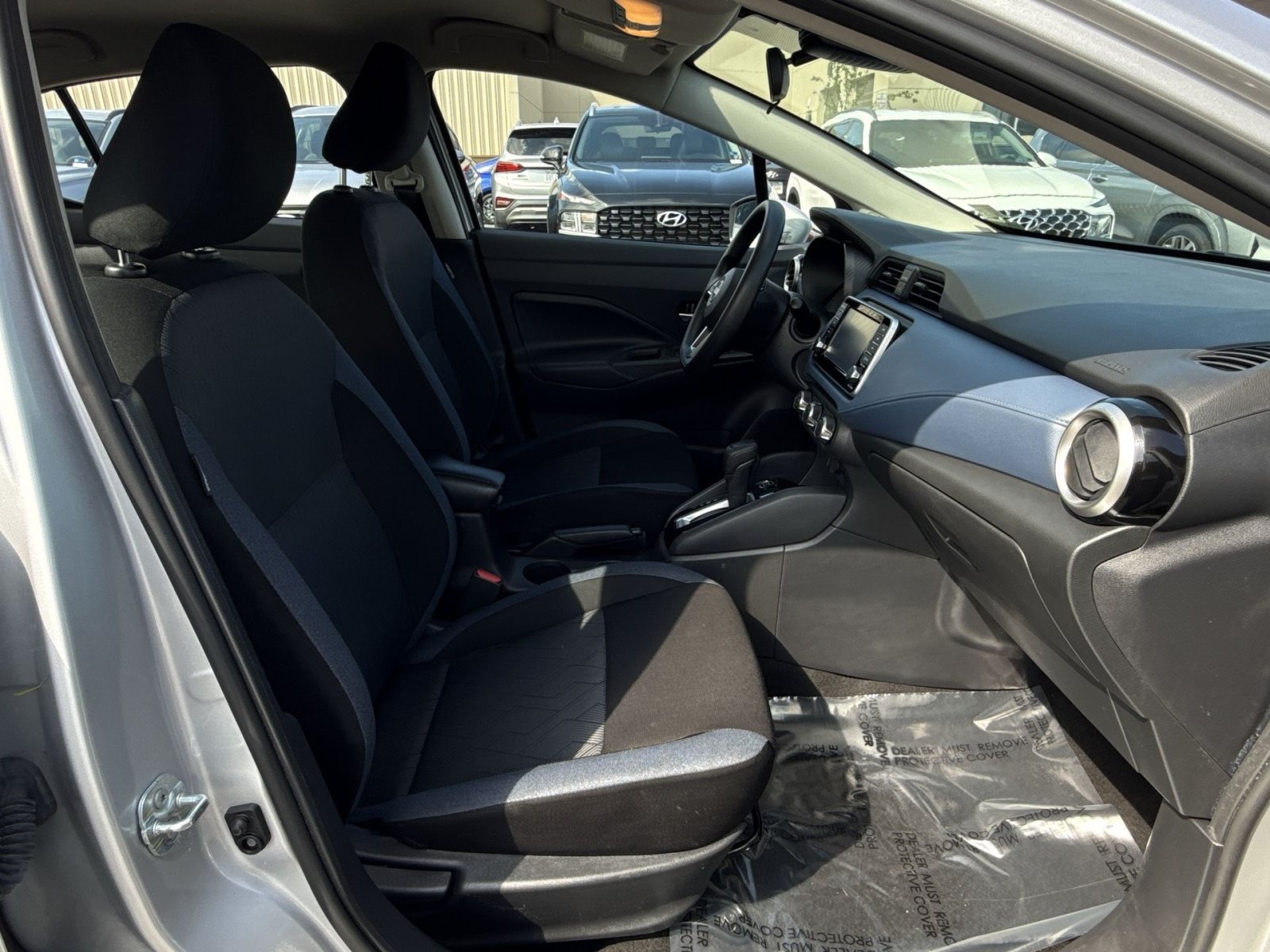 Used 2025 Nissan Versa SV FWD image 27
