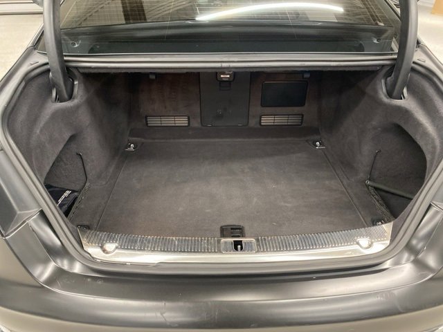 Used 2012 Audi A8 L 4.2 image 7