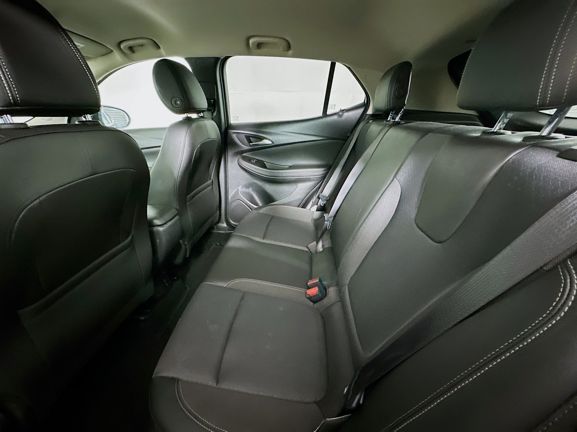 Used 2025 Buick Encore GX Preferred image 26