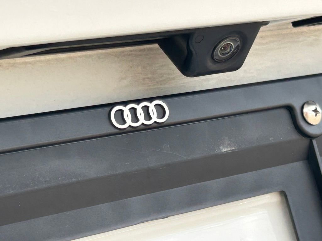 Used 2022 Volkswagen Taos SEL w/ Panoramic Sunroof Package image 46