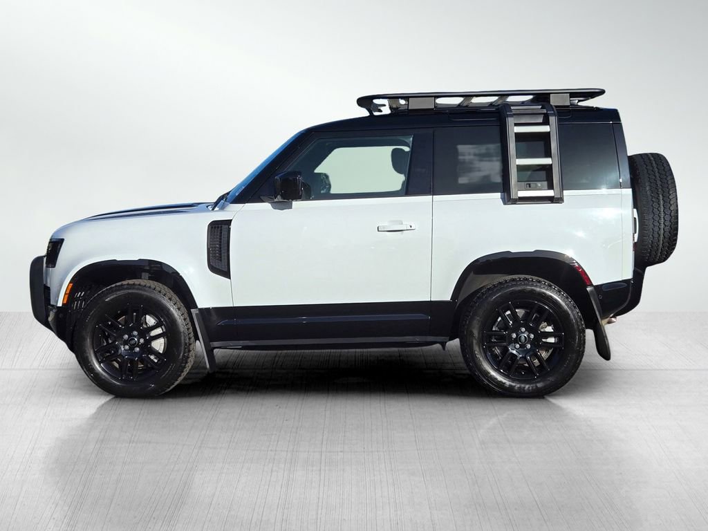 Used 2023 Land Rover Defender 90 X-Dynamic SE image 7