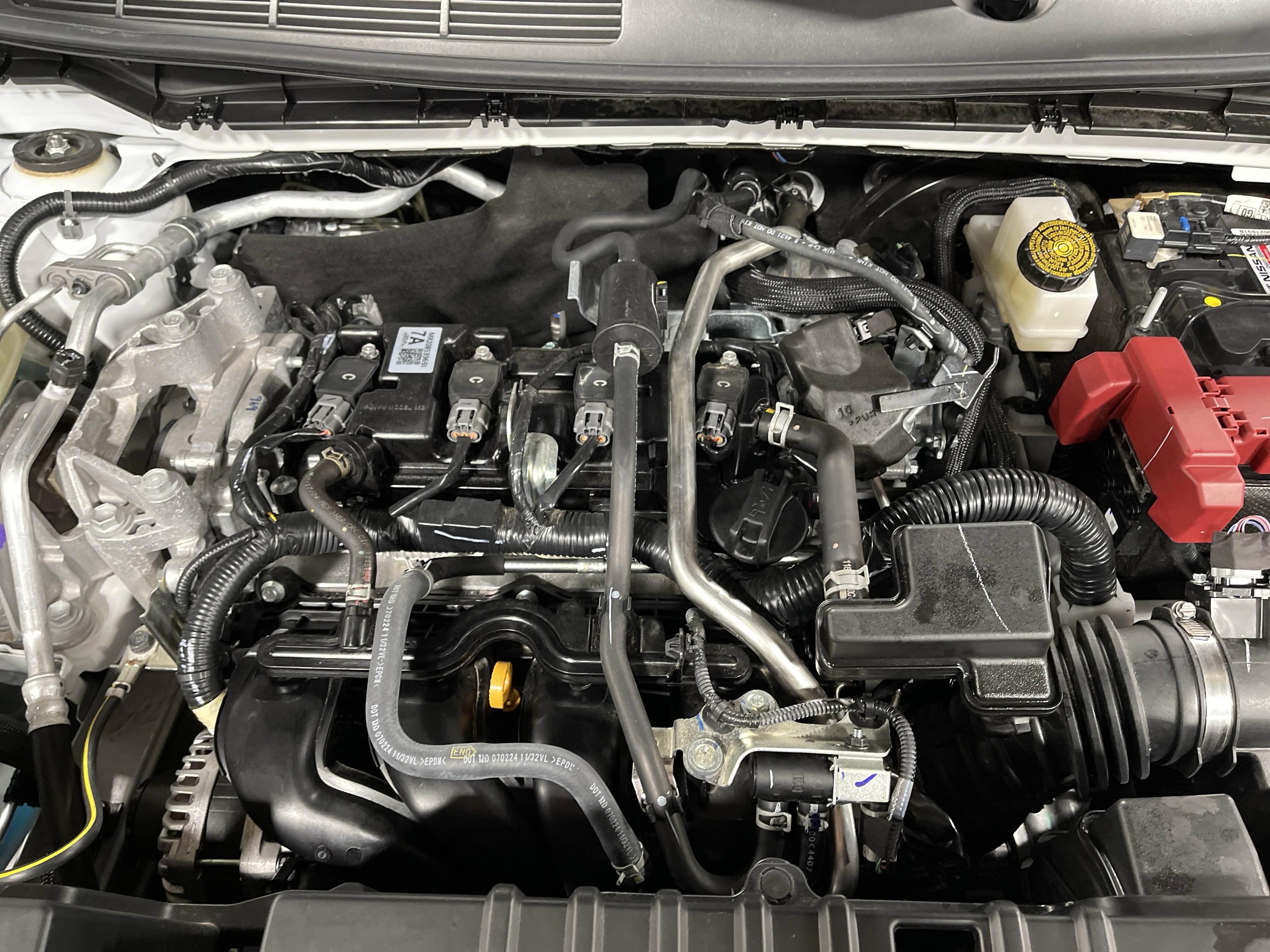 Used 2025 Nissan Kicks SR image 16