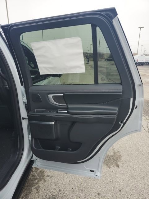 New 2025 Ford Expedition Platinum w/ Stealth Performance Package image 21