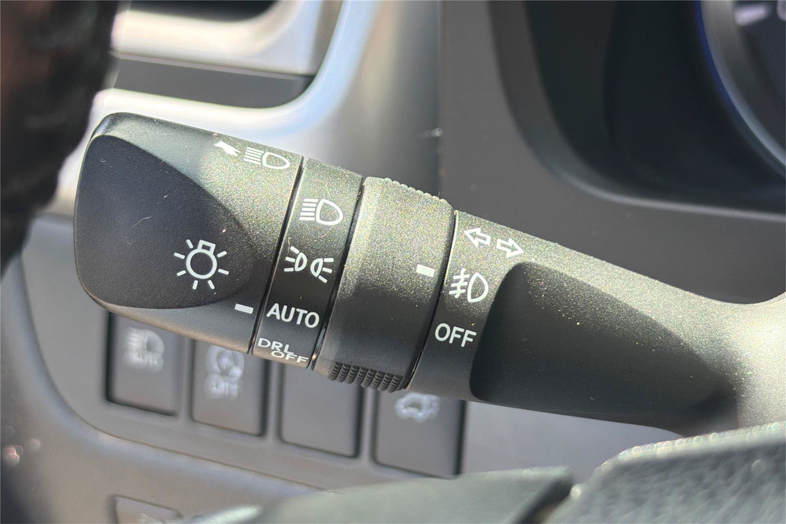 Used 2019 Toyota Highlander SE AWD/4WD image 17