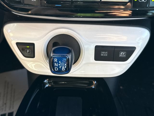 Used 2017 Toyota Prius Three FWD image 29