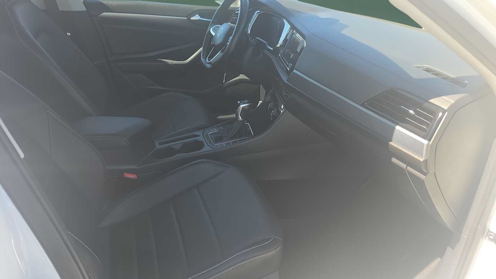 Used 2023 Volkswagen Jetta SE FWD image 22