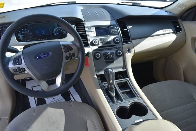 Used 2016 Ford Taurus SE FWD image 17