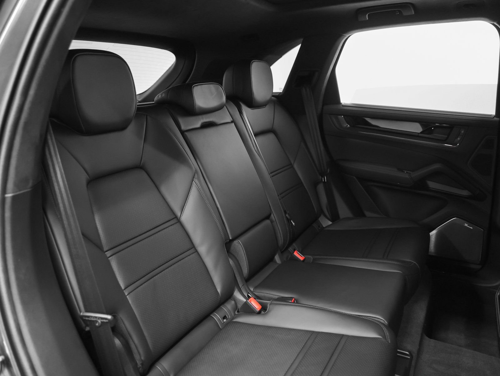 New 2026 Porsche Cayenne GTS image 27