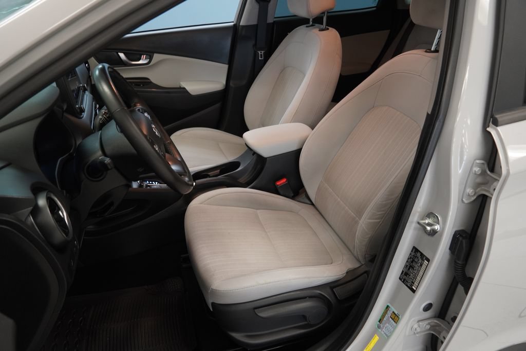Used 2022 Hyundai Kona SEL w/ Convenience Package AWD/4WD image 3