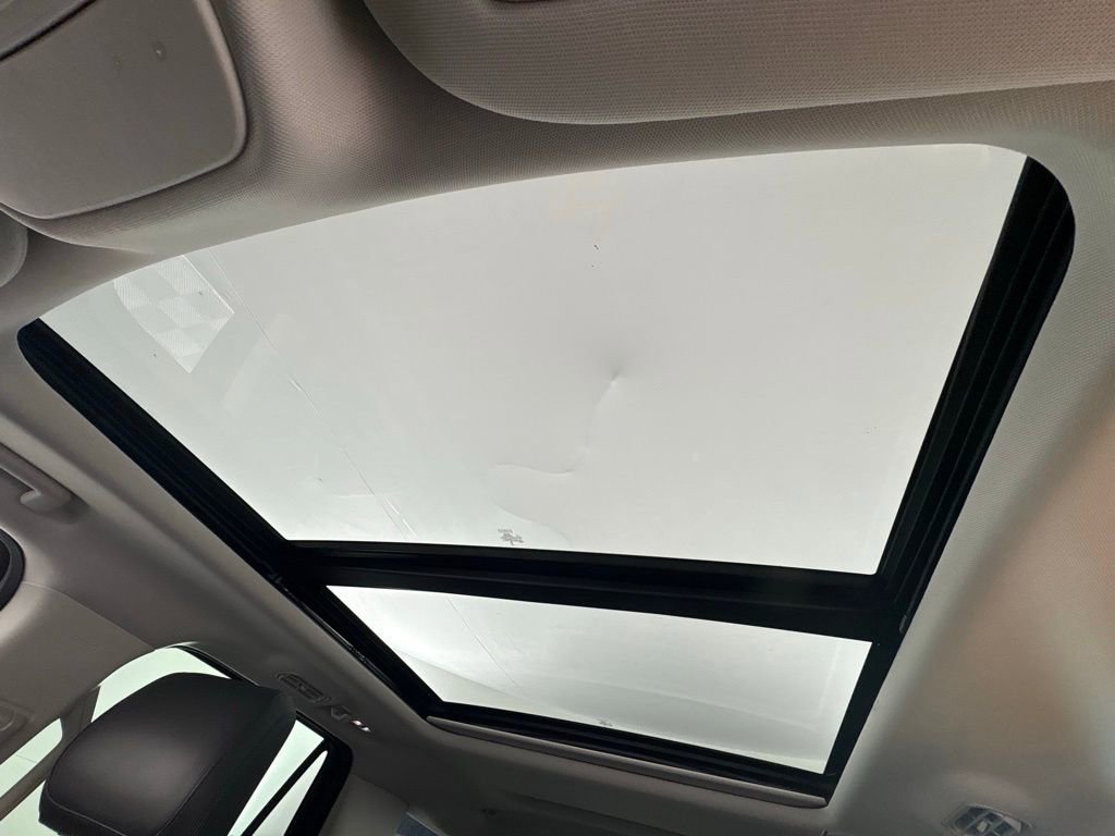 Used 2025 Ford Expedition Active image 36