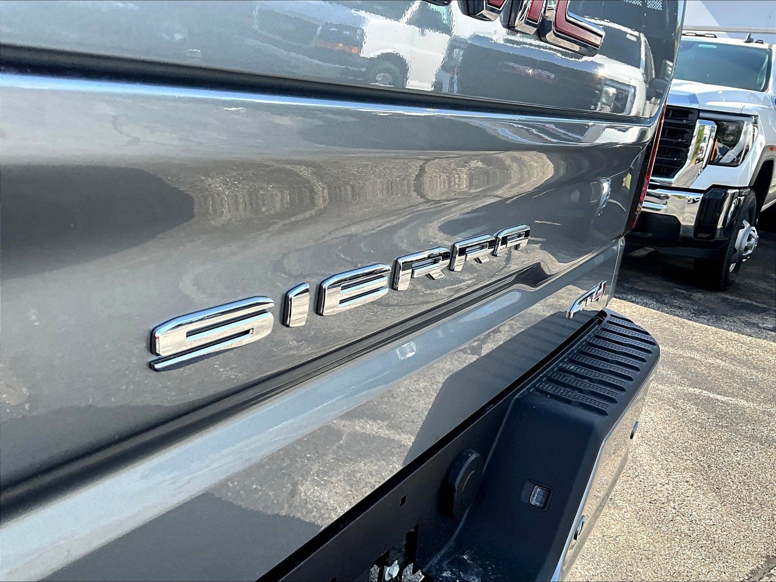 New 2026 GMC Sierra 1500 AT4 w/ AT4 Premium Package AWD/4WD image 14
