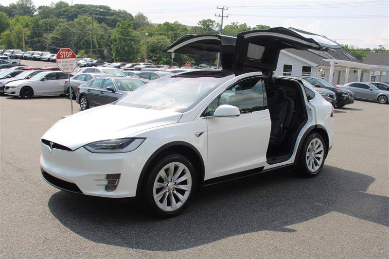 Used 2017 Tesla Model X 100D AWD/4WD image 3