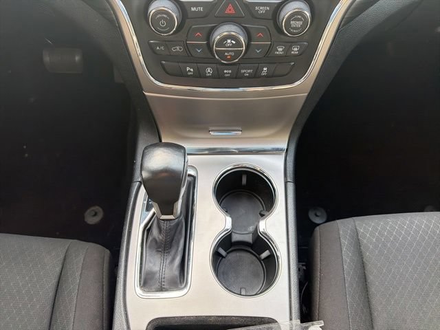 Used 2021 Jeep Grand Cherokee Laredo AWD/4WD image 27