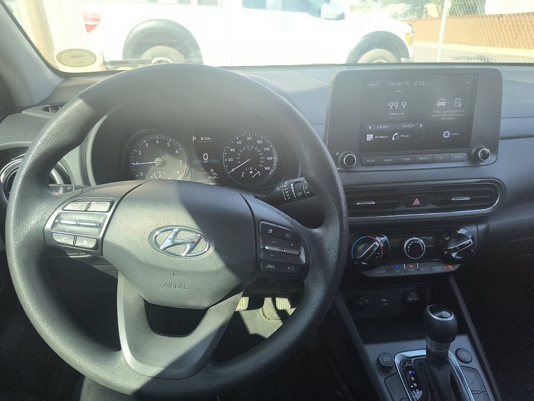 Used 2022 Hyundai Kona SEL image 9