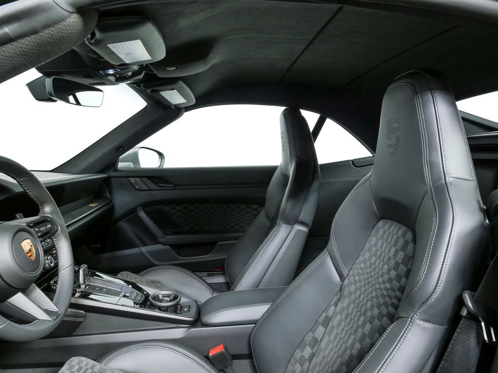 Certified 2026 Porsche 911 Carrera GTS RWD image 5