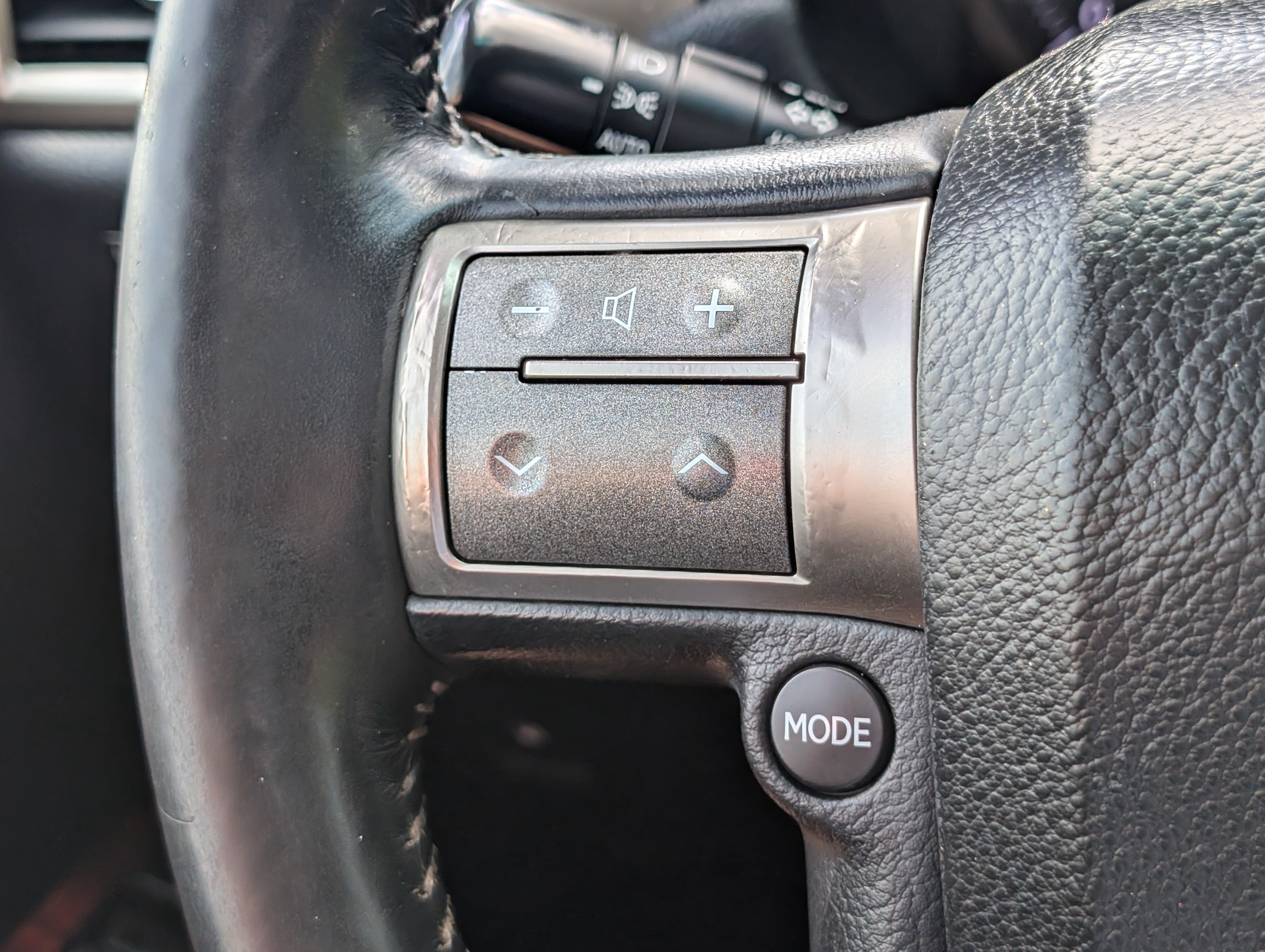 Used 2011 Lexus GX 460 Premium AWD/4WD image 25
