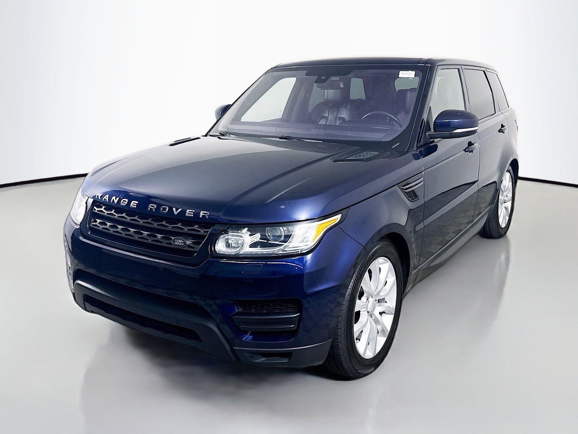 Used 2016 Land Rover Range Rover Sport SE image 4