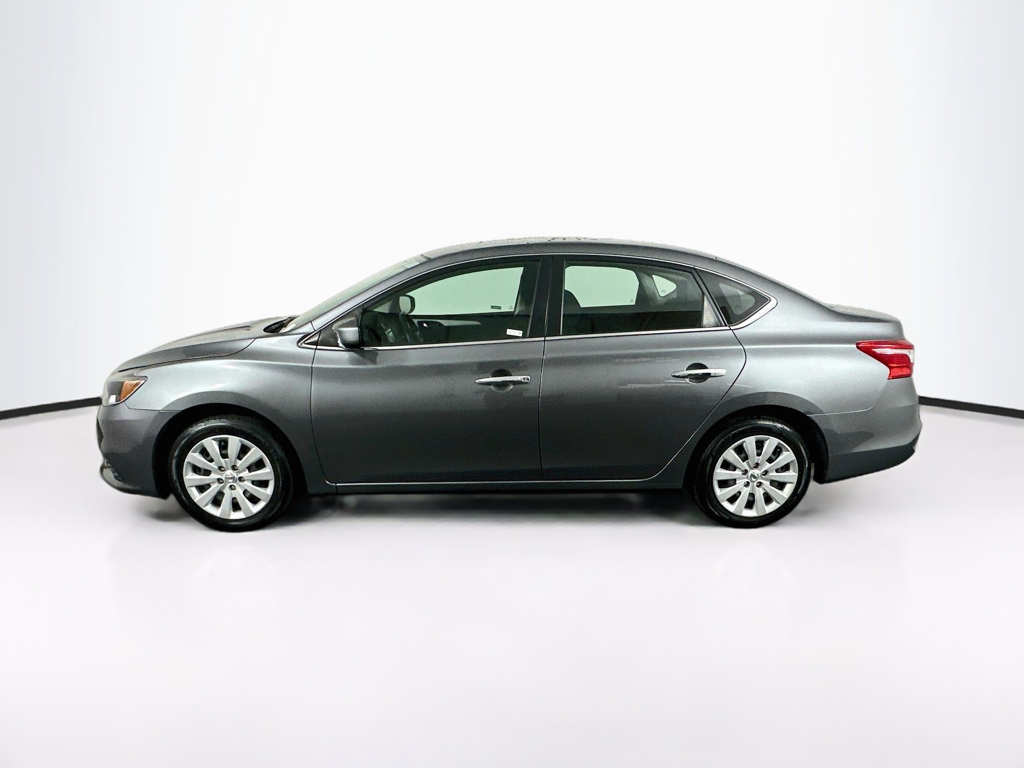 Used 2019 Nissan Sentra S FWD image 4
