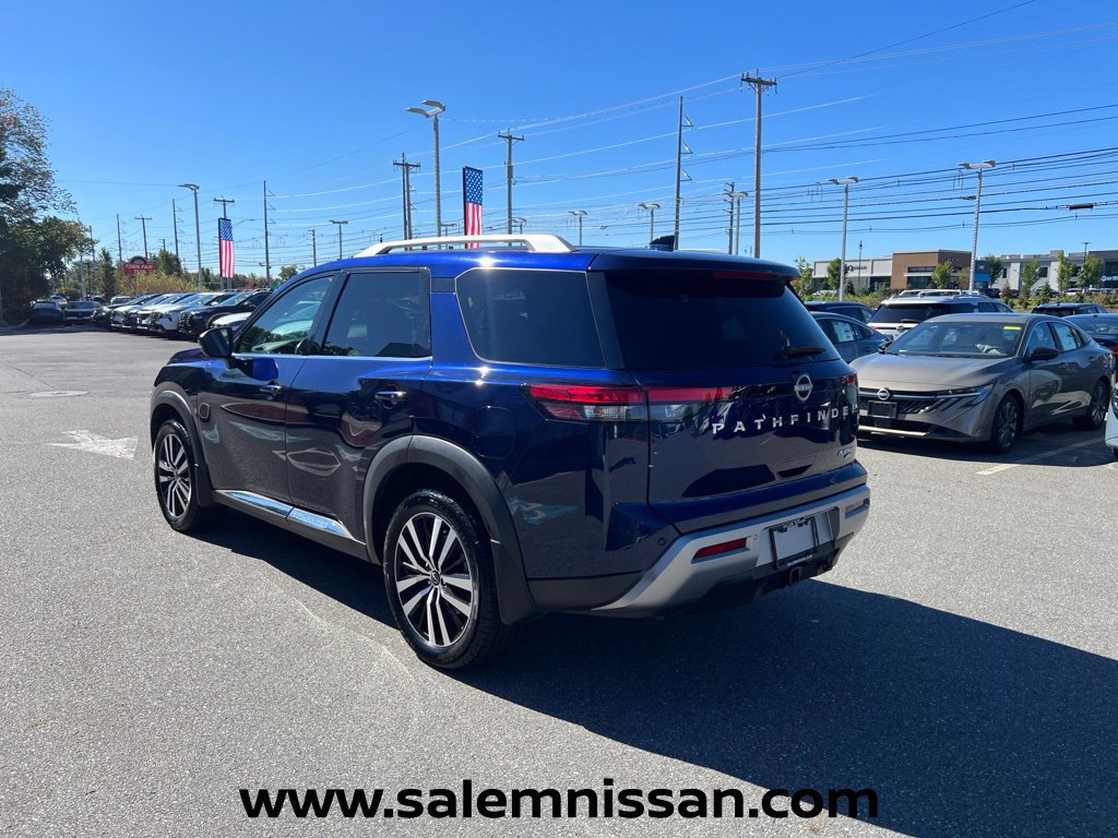 Used 2024 Nissan Pathfinder Platinum AWD/4WD image 5