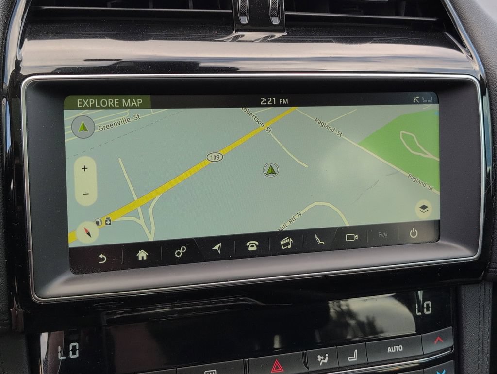 Used 2020 Jaguar F-PACE Prestige AWD/4WD image 25