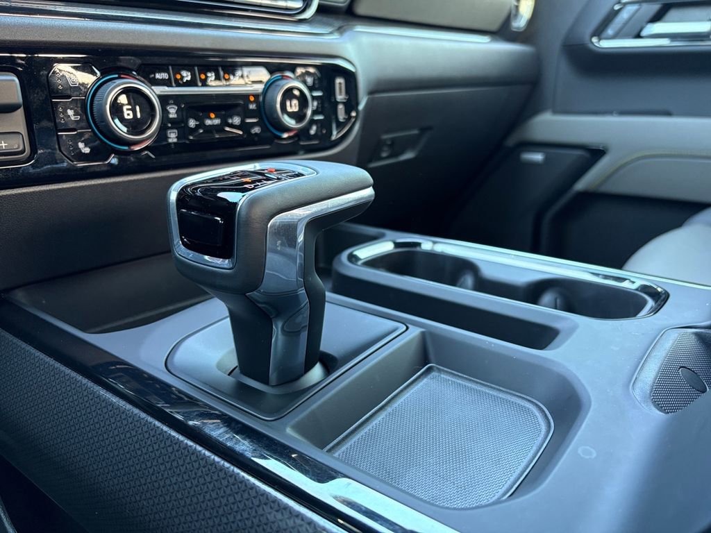 Used 2025 Chevrolet Silverado 1500 ZR2 w/ Technology Package image 32