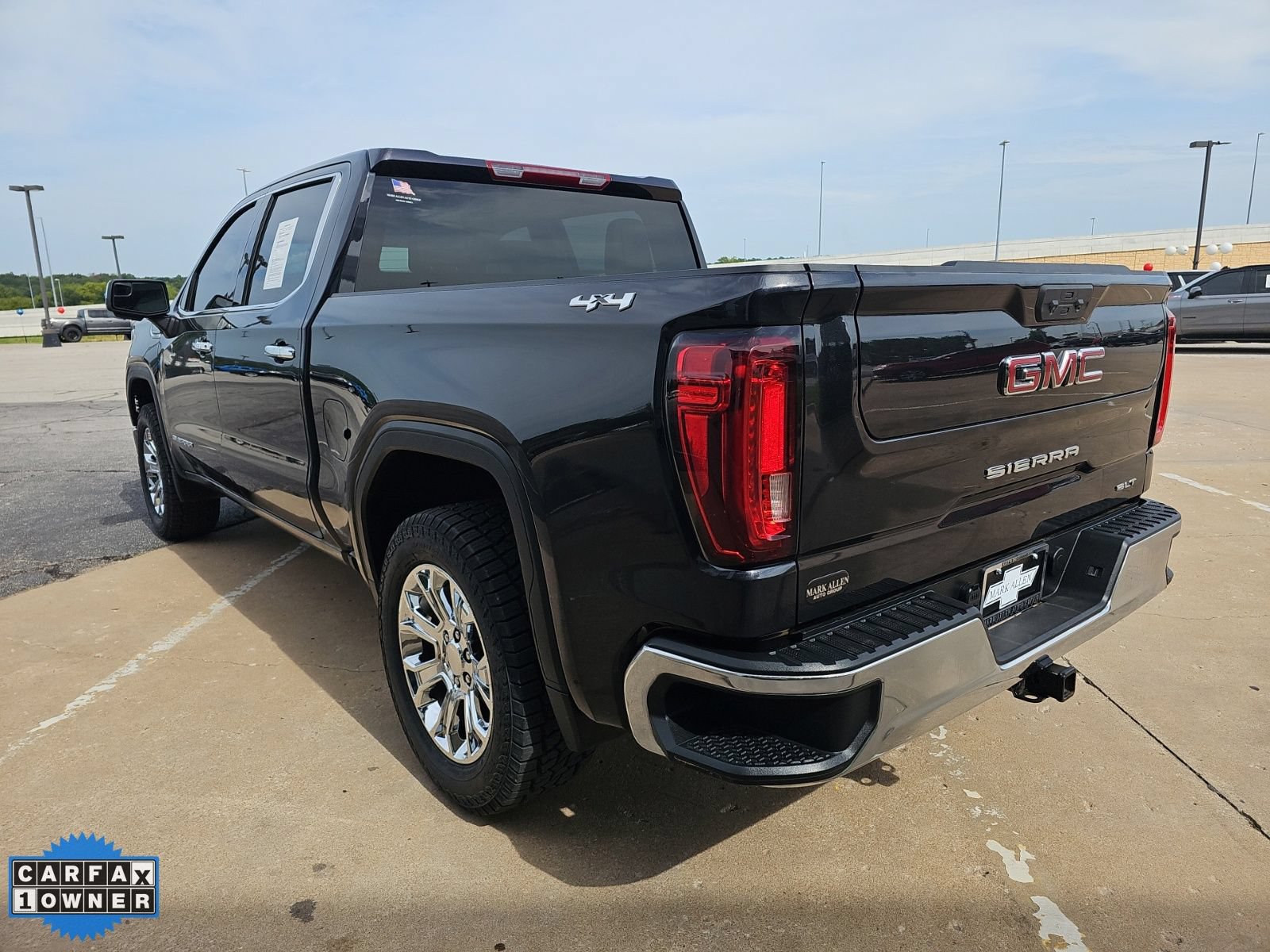 Used 2026 GMC Sierra 1500 SLT AWD/4WD image 8