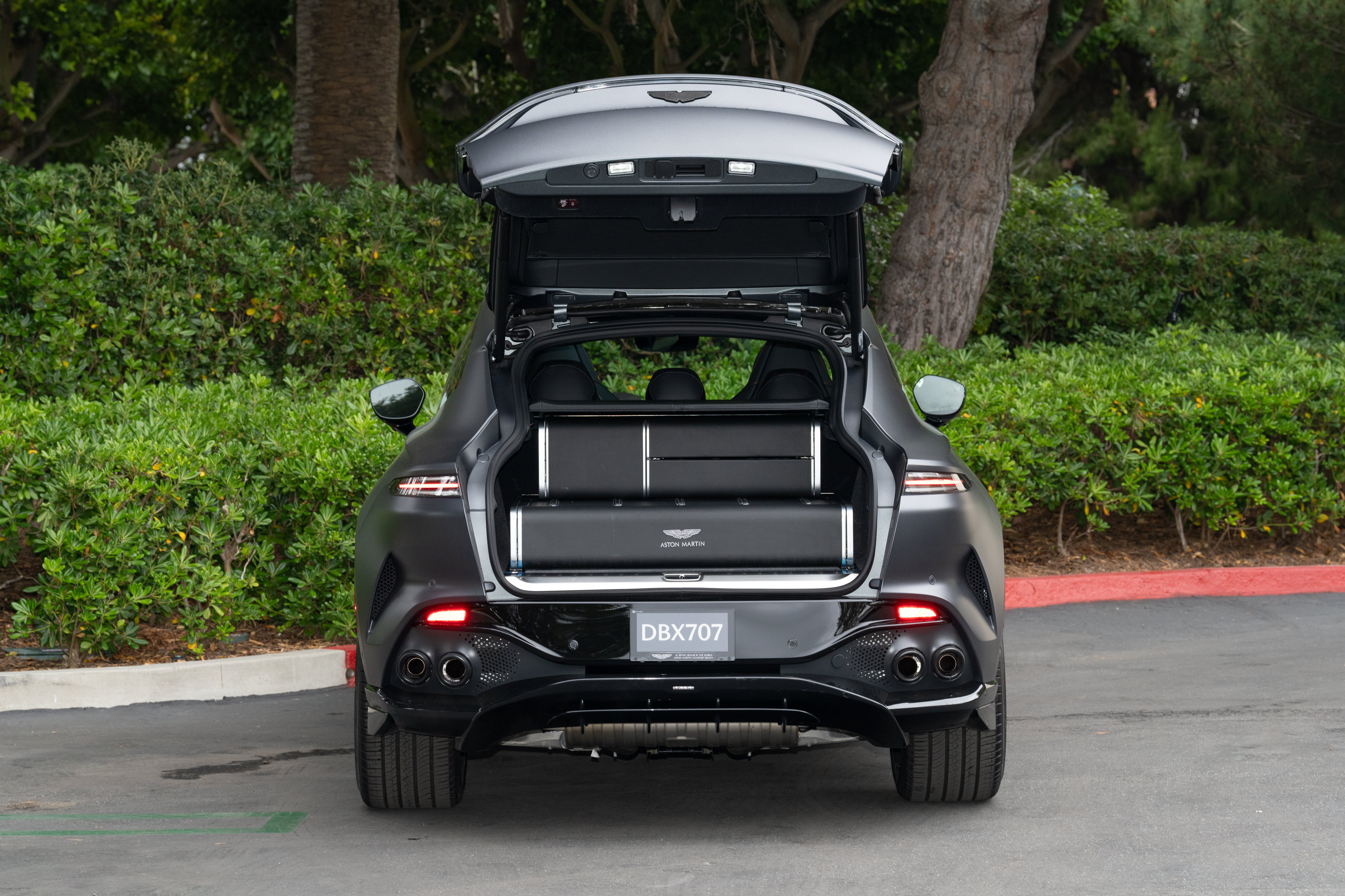Used 2025 Aston Martin DBX 707 AWD/4WD image 7