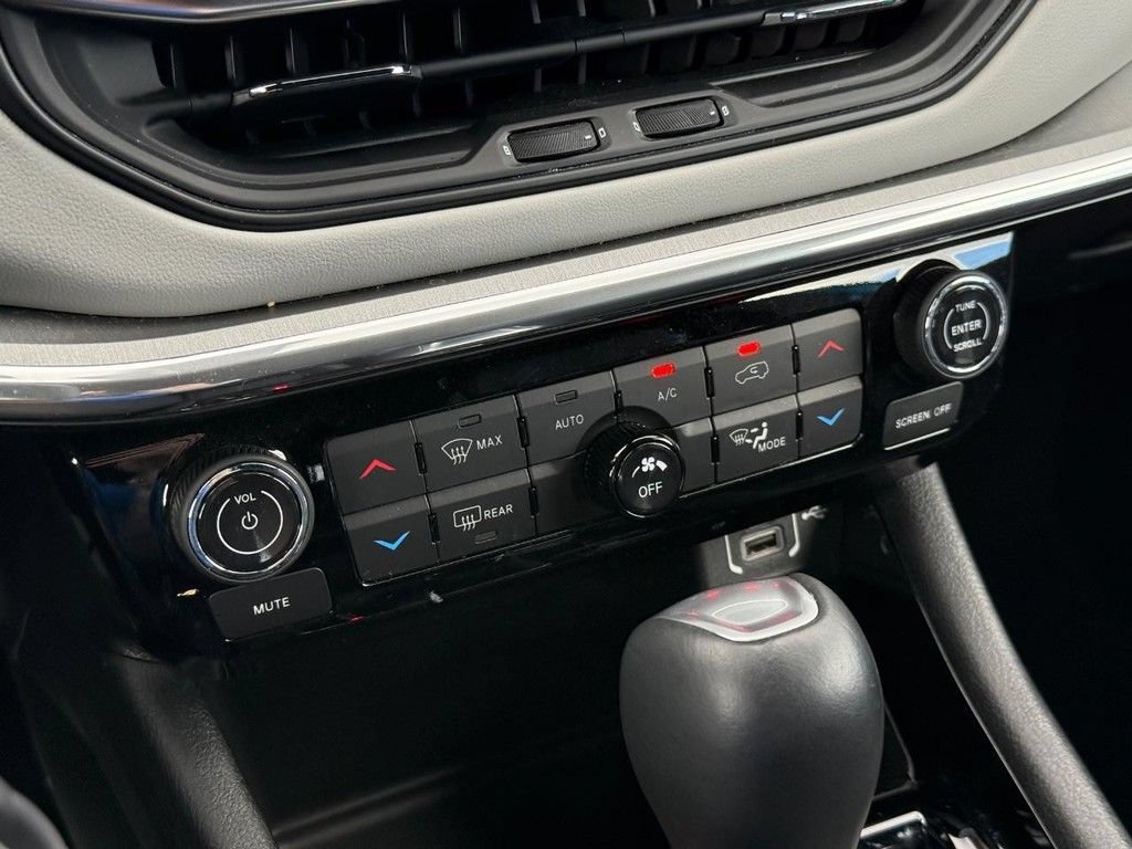 Used 2024 Jeep Compass Limited AWD/4WD image 18