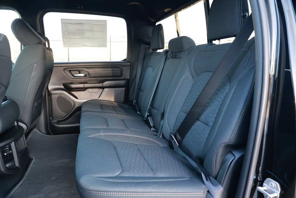 New 2026 RAM 1500 Express AWD/4WD image 30