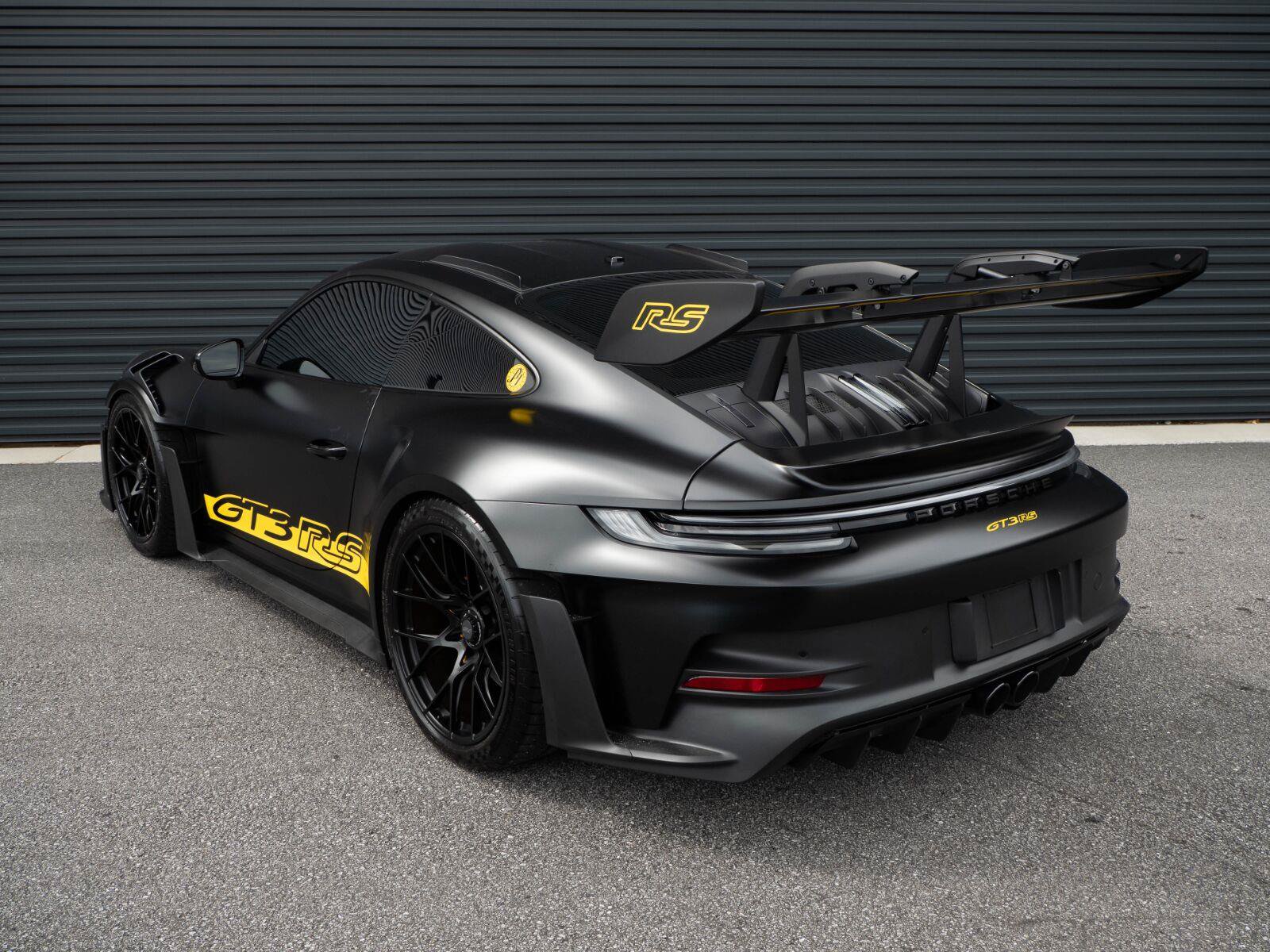 Used 2023 Porsche 911 GT3 RS RWD image 3