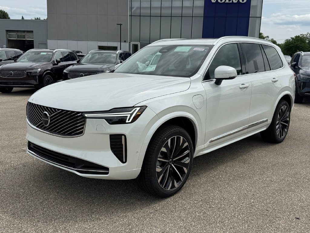 New 2026 Volvo XC90 T8 Plus w/ Protection Package Premier AWD/4WD image 1